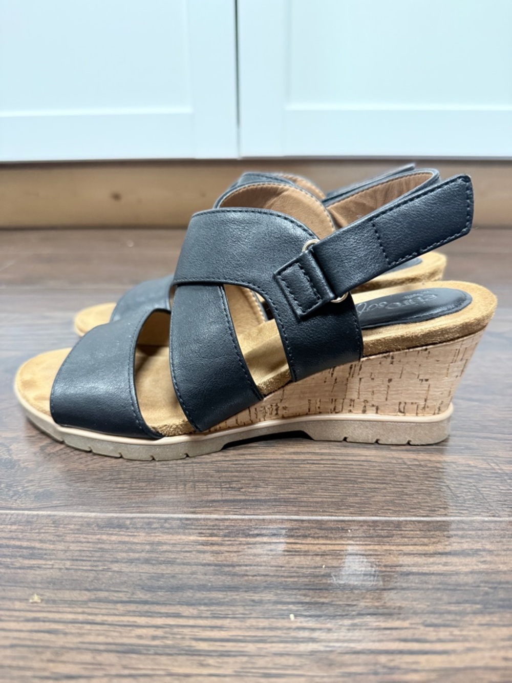EuroSoft Shanda Black Comfort Wedge Sandals Women’s Size 7M Cork Heel